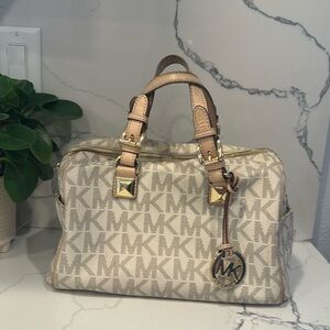 Michael Kors Boston Bag